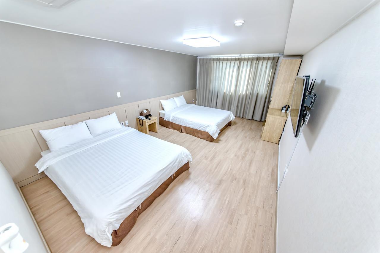 Jungmoon City Hotel Seogwipo Ngoại thất bức ảnh