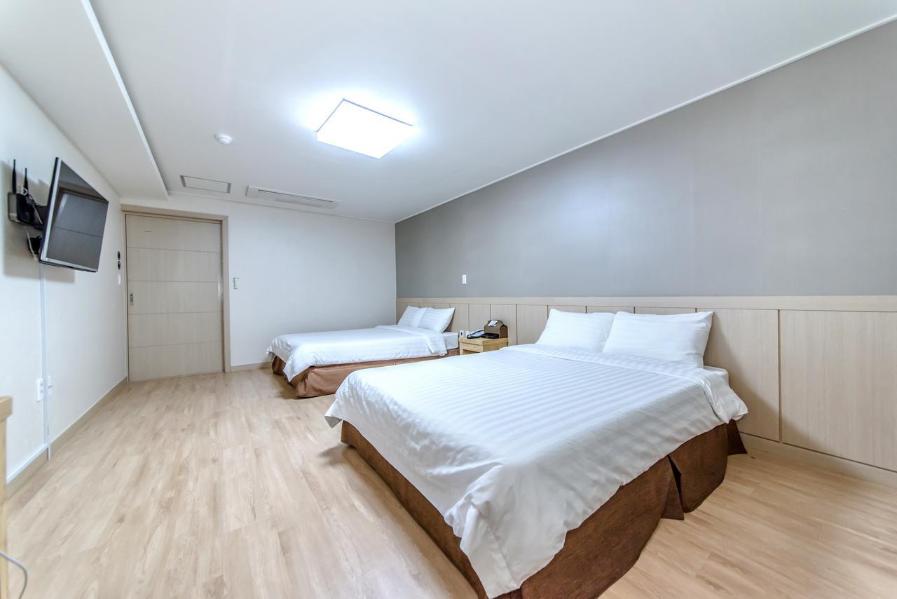 Jungmoon City Hotel Seogwipo Ngoại thất bức ảnh